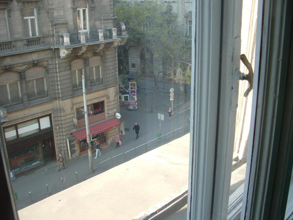 Jump In Hostel Budapest Exterior photo